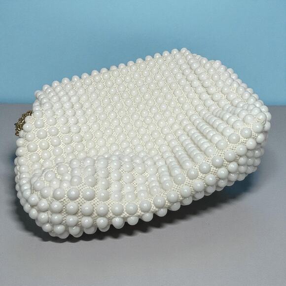 Vintage La Regale Beaded Clamshell Evening Bag White Faux Pearl Hobnail 1960s - Picture 7 of 10